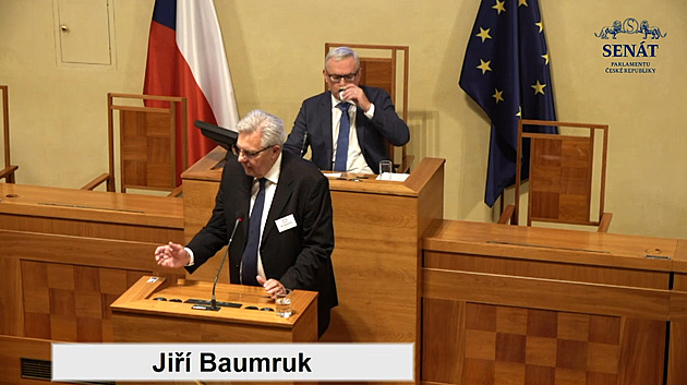 Po 12 letech v takové funkci začne člověk „doutnat“, hájil Baumruk změnu v ČT
