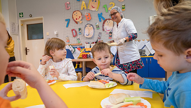 D�ti v mate�ské �kole Spá�ilova v Krom��í�i m�ly kv�li stávce pouze studený...