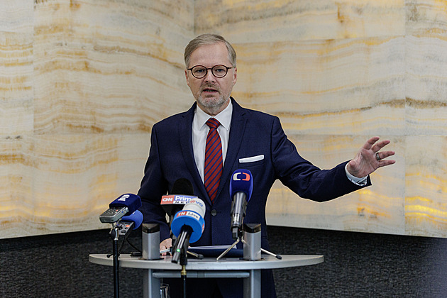 Kličky s dary nadaci blízké ODS. Na podivné transakce „Fialovy“ záložny upozorňovali už dřív evropští investigativci
