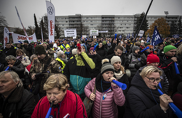 Minimální mzda poroste, naznačil Jurečka. Ze dvou návrhů vyšel ten nižší
