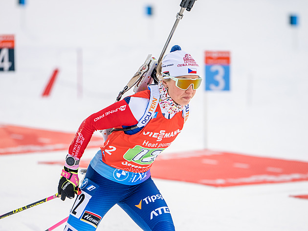 ONLINE: Biatlonistky běží v Östersundu štafetu, na prvním úseku Voborníková