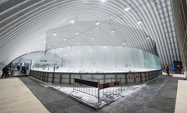 V Butovicích vznikl provizorní zimní stadion, nahradí uzavřenou Nikolajku