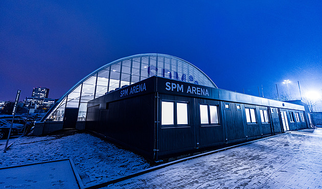 V Butovicích vznikl provizorní zimní stadion, nahradí uzavřenou Nikolajku