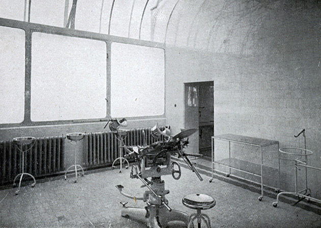 Archivní fotky Fakultní nemocnice v Hradci Králové