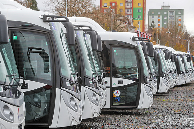 Kraj zdraží papírové jízdenky. Chce rychlejší odbavení a šetrnost