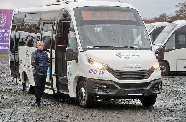 Na linky v Karlovarském kraji vyjede flotila nových ekologických autobusů