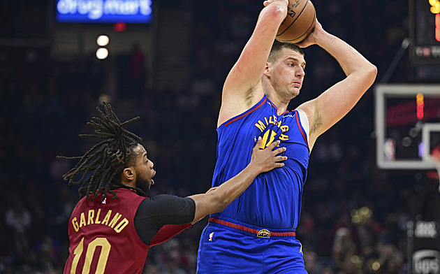 Denver v NBA opět prohrál, Boston a Sacramento mají šestou výhru v řadě