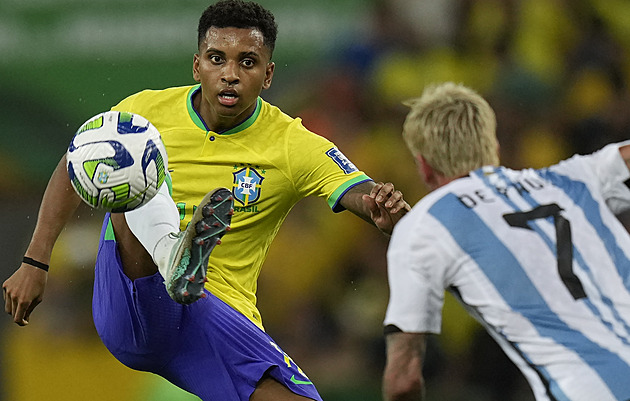 Brazilský fotbalista Rodrygo se stal po zápase s Argentinou terčem rasismu