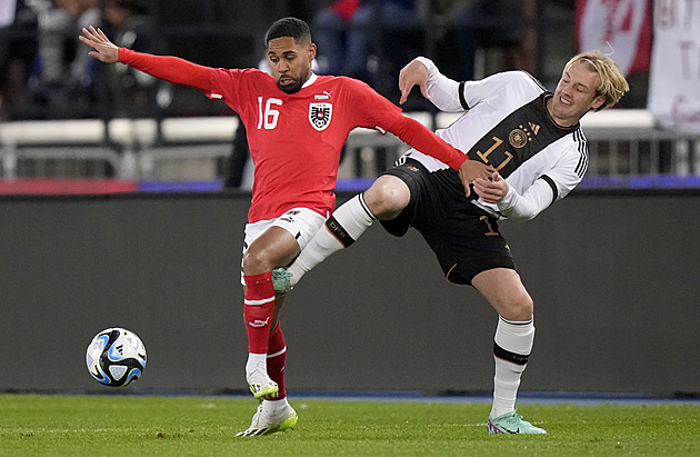 Němečtí fotbalisté prohráli přípravu i v Rakousku, Sané napadl soupeře