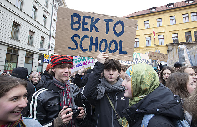Nový plán odborů: Chceme po vládě levnější elektřinu. Protesty se mohou stupňovat
