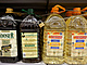 Lhve od olivovho a slunenicovho oleje v supermarketu Tu Super ve panlsk...