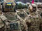 Písluníci Bezpenostní sluby Ukrajiny (SBU) v Kyjev. (24. bezna 2017)