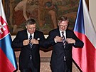 Premiér Petr Fiala (ODS) pijal slovenského premiéra Roberta Fica. (24....