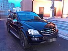 �idi� osobn�ho automobilu po�kodil p�i driftov�n� tr�vn�ky v sokolovsk�ch...