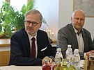 Premi�r Petr Fiala a ministr zem�d�lstv� Marek V�born� na n�v�t�v� soukrom�...