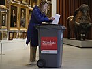 Nizozemské parlamentní volby v prostedí muzea Museumfabriek ve mst Enschede....