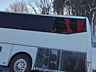 Na �umpersku havaroval na zasn�en� silnici autobus se studenty, dva se...