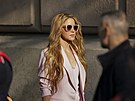 Shakira pi odchodu ze soudu (Barcelona, 20. listopadu 2023)