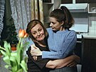 Vra Galatíková a Magdalena Reifová ve filmu Kdoví, kdy zane svítat (1988)