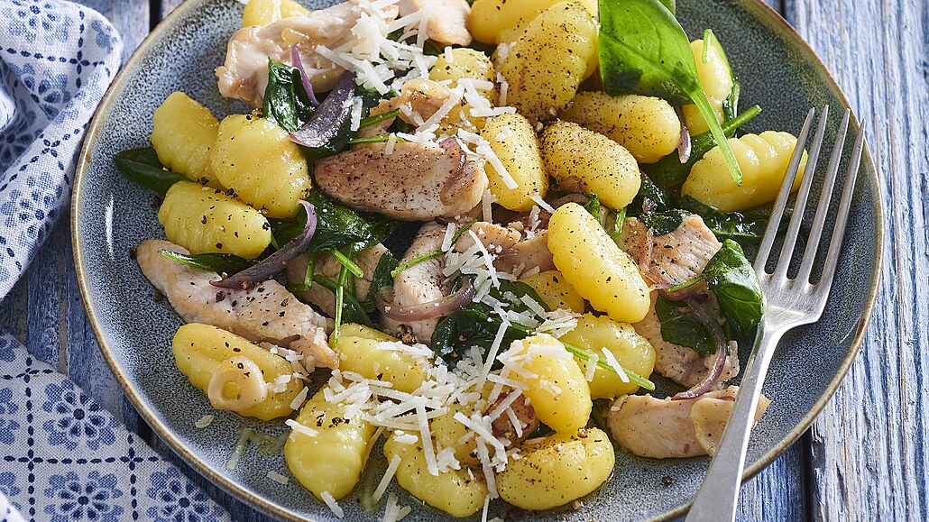 Bramborové noky se penátem a krtím masem