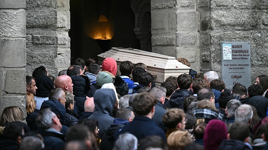 Pohřeb šestnáctiletého Francouze Thomase (24. listopadu 2023)