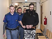 Jií Lobotka (vpravo), obvinný v souvislosti s loským poárem v Národním...