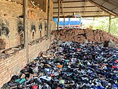 Textilní odpad v kambodžských továrnách (20.11.2023).