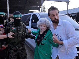 Propuštění rukojmí, které palestinské hnutí Hamás uneslo z Izraele. (24....