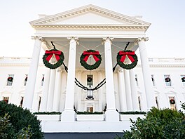 Americká první dáma Jill Bidenová pedstavila vánoní výzdobu Bílého domu pro...