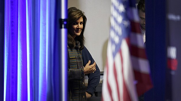 Republiknsk kandidtka na prezidentku Nikki Haleyov na mtinku s obany ve stt Iowa (17. listopadu 2023)