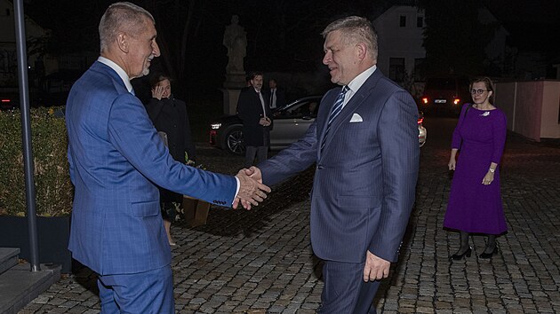 Robert Fico se také sešel s předsedou hnutí ANO Andrejem Babišem. (24. listopadu 2023)