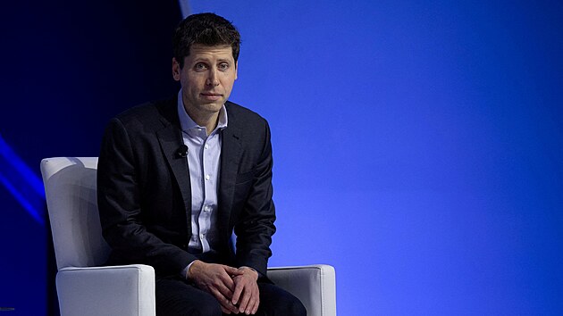 Gener�ln� �editel spole�nosti OpenAI Sam Altman se ��astn� summitu gener�ln�ch �editel� Asijsko-pacifick� hospod��sk� spolupr�ce (APEC) v San Francisku v Kalifornii. (16. listopadu 2023)