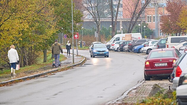 Zlínská radnice plánuje úpravu Havlíčkova nábřeží mezi Baťovou nemocnicí a řekou Dřevnicí. (listopad 2023)