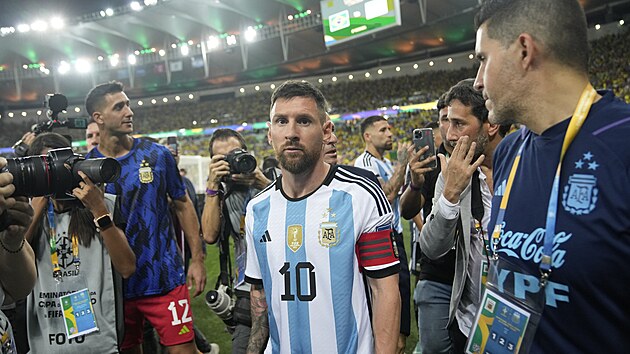 Argentinský kapitán Lionel Messi po utkání v Brazílii, které zdržely potyčky...