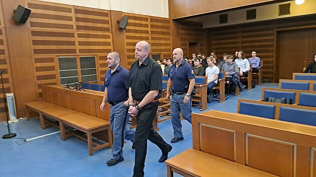 Wojciech W. el u Krajskho soudu v Hradci Krlov obalob z tkho ublen na zdrav. (28. listopadu 2023)
