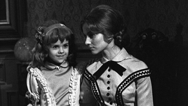 Magdalena Reifov a Marta Vanurov v serilu Jana Eyrov (1972)