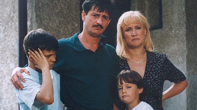 Marin Benk, Miroslav Noga, Pavel Zednek a Milena Steinmasslov v serilu Ran U Zelen sedmy (1998)