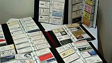 Ukázky vizitek ze sbírky Petra Havlí�ka