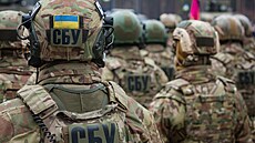 P�íslu�níci Bezpe�nostní slu�by Ukrajiny (SBU) v Kyjev�. (24. b�ezna 2017)