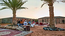 Turisté jezdí i do beduínského kempu, kde se setkávají s místními beduíny.