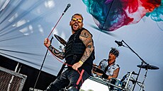 Martin Zeller má v kapele na starost mikrofon.