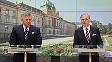 Premiér Petr Fiala (ODS) a slovenský premiér Robert Fico na tiskové konferenci...