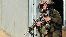 Tuto pokrývku hlavy dostali izraelští vojáci do výbavy poprvé v roce 1994. Má...
