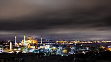 Turecko istanbul bospor město noc