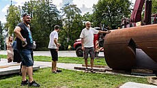 Instalace sochy Pomník Vladimíru Boudníkovi, které se osobn� ú�astnil �estmír...