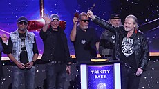 Kapela Kabát p�ebírá zlato na �eském slavíkovi 2023