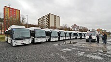 Nové CNG autobusy od výrobc Roero a SOR Libchvany v areálu parkovit u...