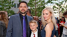 Albert uba s manelkou a synem