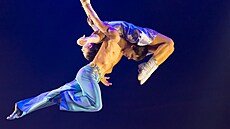 Zábr z pedstavení Corteo, které k nám piveze Cirque du Soleil.