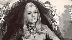 Helena Vondrá�ková v pohádce �ílen� smutná princezna (1968)